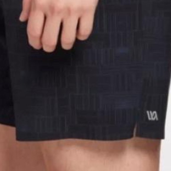 NWT VRST Men's 7” Accelerate Run Short - Picture 2 of 2